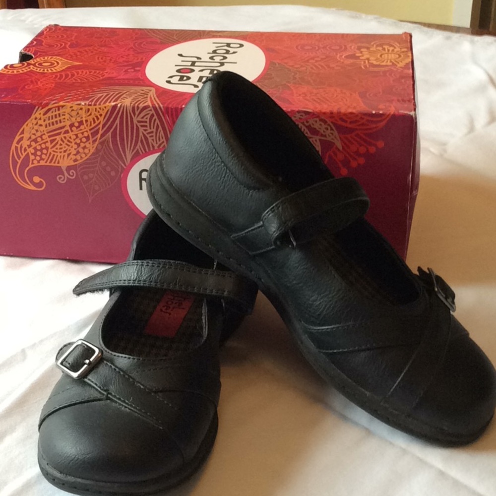 Girls black shoes